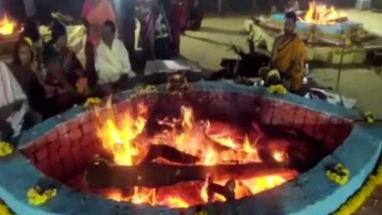 കൊറോണ വൈറസിൽനിന്ന് ലോകത്തെ രക്ഷിക്കാൻ പ്രത്യേക പൂജ