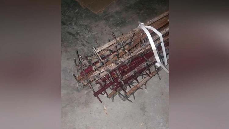 ചൈന ആക്രമണത്തിന്​ ഉപയോഗിച്ചത്​ കല്ലും ആണിതറച്ച വടികളും