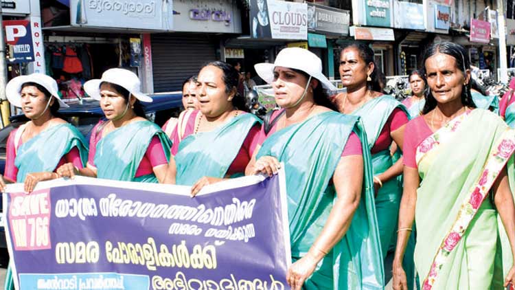 അണയാത്ത പ്രതിഷേധം