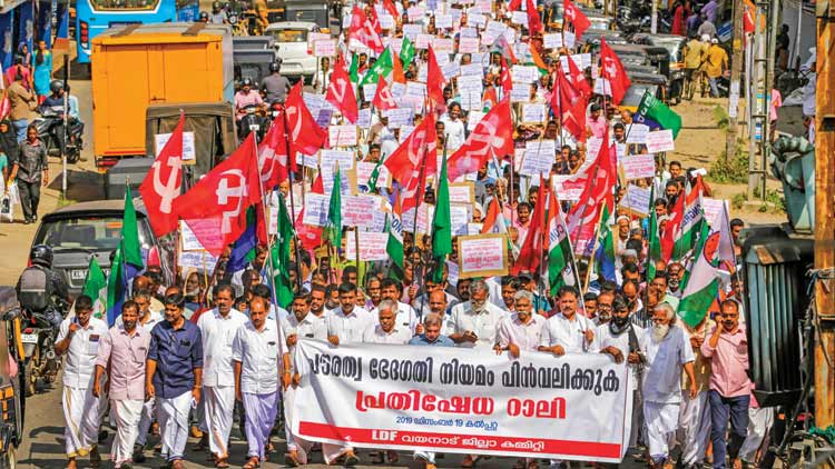 പൗരത്വം: പ്രതിഷേധം പടരുന്നു