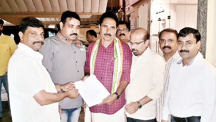 ട്രാ​ക്കിെൻറ നേ​തൃ​ത്വ​ത്തി​ൽ നി​വേ​ദ​നം ന​ൽ​കി