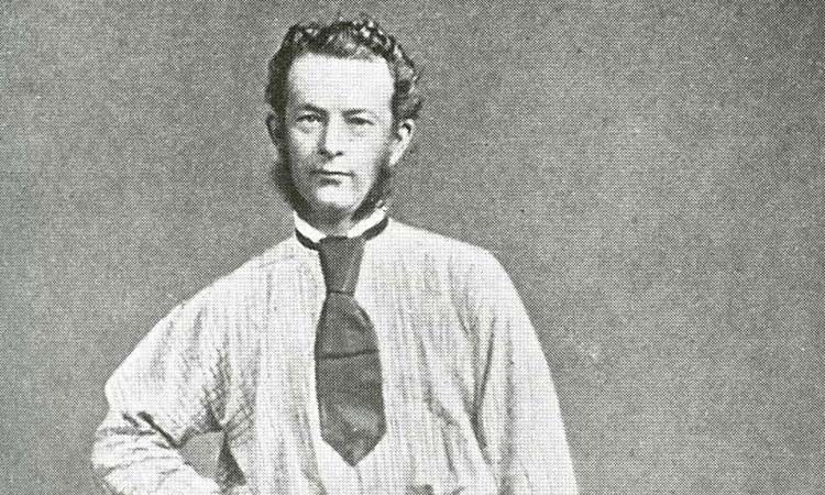 ഒ​രു ഇ​ന്നി​ങ്​​സി​ൽ എ​ട്ട്​ സ്​​റ്റം​പി​ങ്; സ്​​റ്റം​പ്​ ചെ​യ്​​ത്​ മ​ടു​ത്ത ടെ​ഡ്​ പൂ​ളി