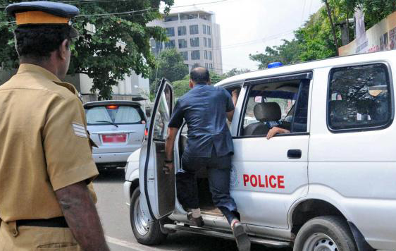 ‘ഗണ്‍മോന്‍’മാരല്ല ഞങ്ങള്‍, അടിമപ്പണിക്കാര്‍...