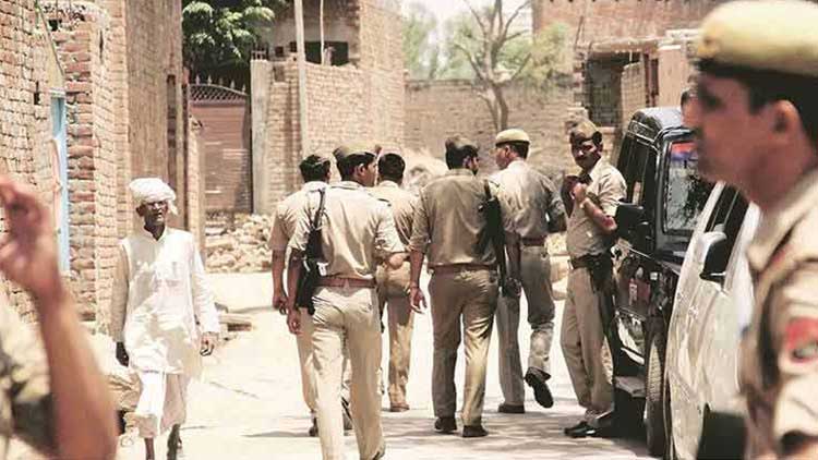 കാൺപൂരിൽ എട്ടു ​പൊലീസുകാരെ ഗുണ്ടാസംഘം വെടിവെച്ചുകൊന്നു