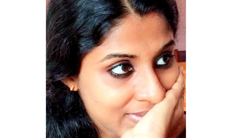 ബസും കാറും കൂട്ടിയിടിച്ച് മൂന്ന്  എന്‍ജിനീയറിങ് വിദ്യാര്‍ഥികള്‍ മരിച്ചു