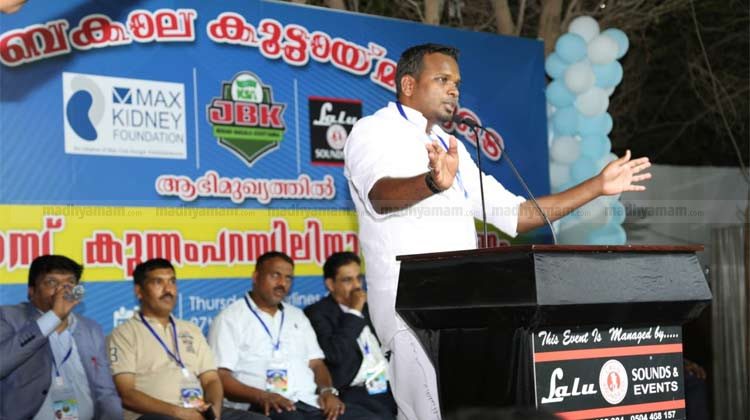 സോഷ്യൽ മീഡിയ ചാരിറ്റി പ്രവർത്തനം സംരക്ഷിക്കപ്പെടണം -ഫിറോസ് കുന്നംപറമ്പിൽ