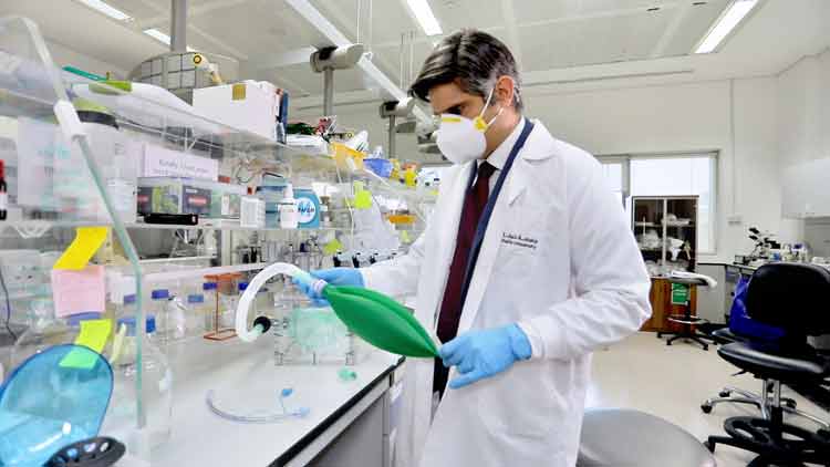 രോഗികൾക്കായി വെൻറിലേറ്ററുകൾ തയാറാക്കാൻ ഗവേഷകർ