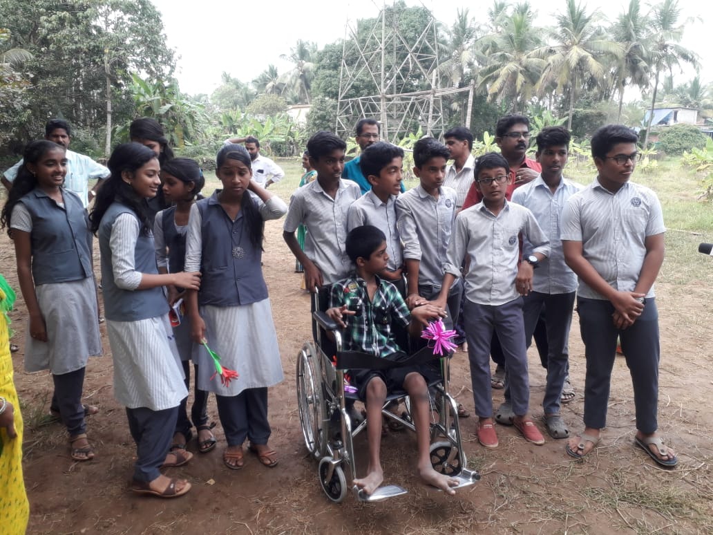 വിഷ്ണുവിന് താങ്ങായി ചങ്ങാതിക്കൂട്ടമെത്തി