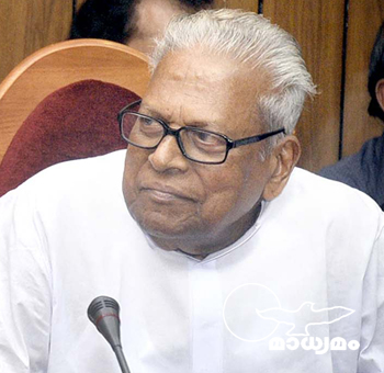 പാഠപുസ്തക അച്ചടി മന്ത്രിമാര്‍ അവതാളത്തിലാക്കി: വി.എസ്