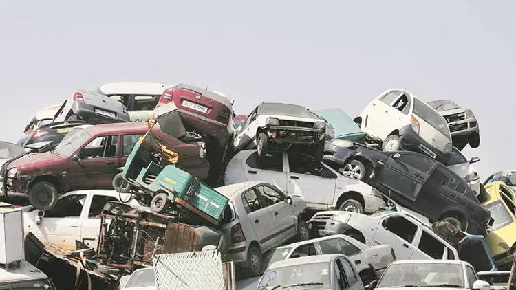 കാലാവധി തീർന്നാലും വാഹനങ്ങൾ റോഡിൽതന്നെ