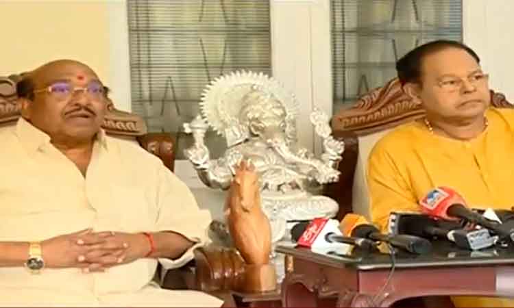 Vellappalli-and-Innocent