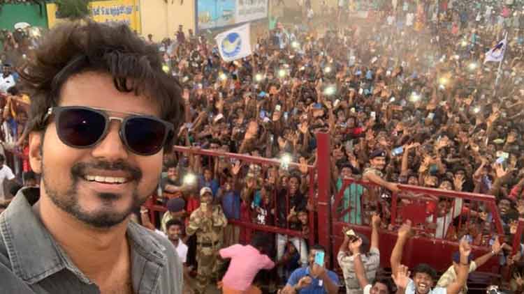 പിന്തുണക്ക് നന്ദി അറിയിച്ച് വിജയ് യുടെ സെൽഫി; ഏറ്റെടുത്ത് ആരാധകർ