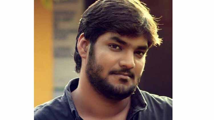യുവസിനിമാ സംവിധായകൻ വിവേക്‌ ആര്യൻ അന്തരിച്ചു