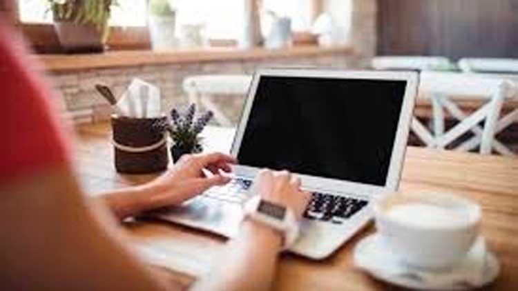 ഒമാനിൽ ‘വീട്ടിലിരുന്ന്​ ജോലി’ നടപ്പാക്കാൻ വ്യവസായ മന്ത്രാലയം