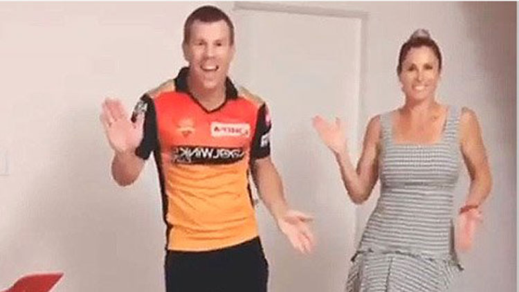 ഡാൻസിലും കൈവെച്ച്​ വാർണർ; ‘ബുട്ടബൊമ്മ​’ ടിക്​ടോക്​ വീഡിയോ ഹിറ്റ്​ 