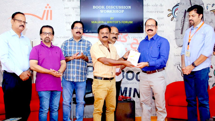 മ​ല​യാ​ളി റൈ​റ്റേ​ഴ്സ് ഫോ​റം പു​സ്‌​ത​ക പ്ര​കാ​ശ​ന​വും പ​രി​ച​യ​വും സം​ഘ​ടി​പ്പി​ച്ചു