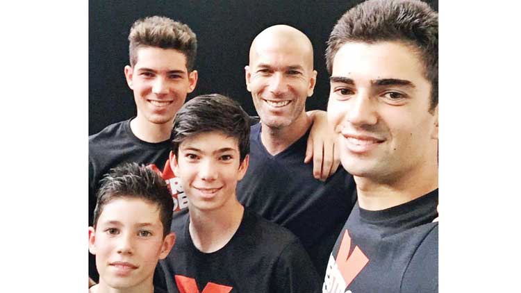 ക​ളം വാ​ഴാ​ൻ ഒ​രു സി​ദാ​ൻ കൂ​ടി