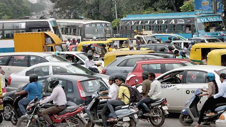 ലോ​ക​ത്ത് ഏ​റ്റ​വും ഗ​താ​ഗ​ത​ക്കു​രു​ക്കേ​റി​യ ന​ഗ​രം ബം​ഗ​ളൂ​രു​വെ​ന്ന് പ​ഠ​നം