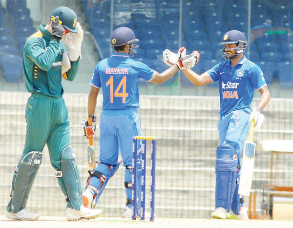 എ ടീം ത്രിരാഷ്ട്ര ടൂര്‍ണമെന്‍റ്: റണ്‍മല കേറി ഇന്ത്യ ഫൈനലില്‍