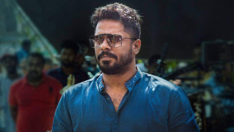 വിലക്ക് ശരിയല്ല; സിനിമയിൽ എല്ലാം സുതാര്യമാകണം -ആഷിഖ് അബു