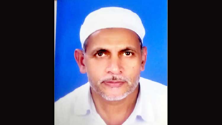 അ​ബൂ​ബ​ക്ക​ർ ചുമടേറ്റി​യ​ത്​ മ​റ്റു​ള്ള​വ​രു​ടെ​ ഭാ​ര​മി​റ​ക്കാ​ൻ