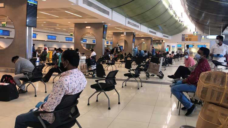 അബൂദബി-കോഴിക്കോട് വിമാനം രാത്രി എട്ടിന്  