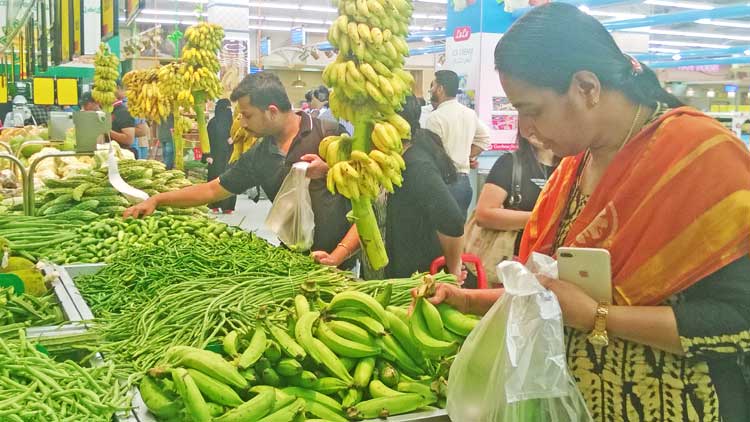 ഇന്ന് തിരുവോണം; നന്നായി ഉണ്ടോണം