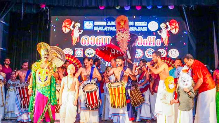 അ​ബൂ​ദ​ബി മ​ല​യാ​ളി സ​മാ​ജ​ത്തി​ൽ  വ​ർ​ണാ​ഭ​മാ​യ ഓ​ണം