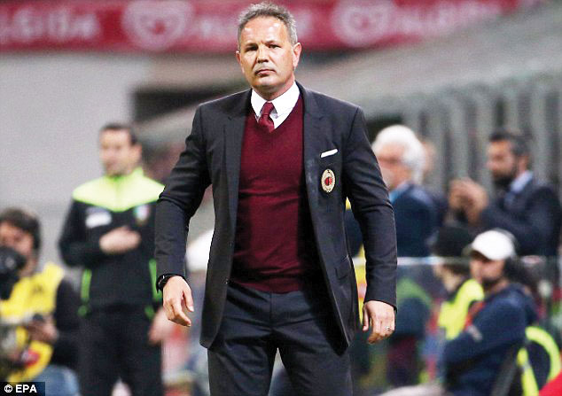 തോൽവികൾ തുടർച്ചയായി; എ.സി മിലാന്‍ കോച്ചിനെ പുറത്താക്കി