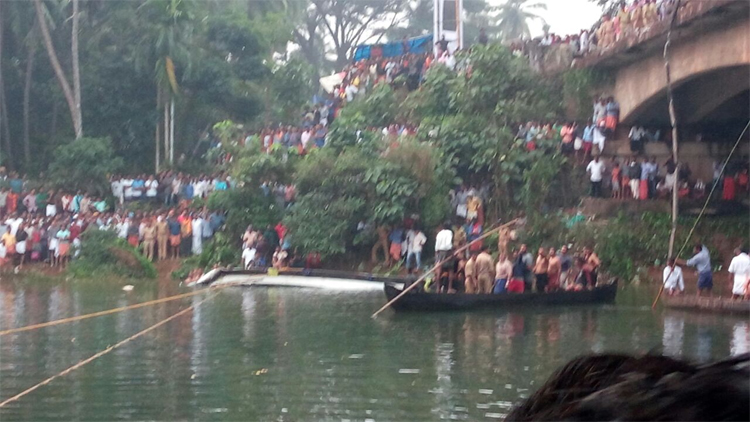accident in mayyazhi river