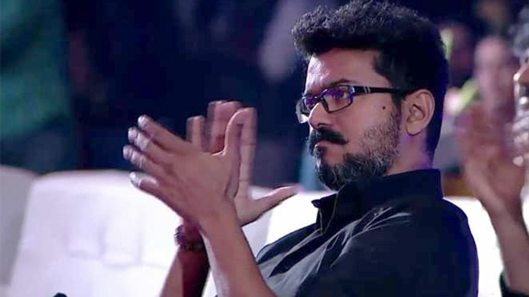 കോവിഡ്​ പ്രതിരോധത്തിന്​ 1.3 കോടി രൂപ നൽകി നടൻ വിജയ്​; കേരളത്തിന്​ 10ലക്ഷം