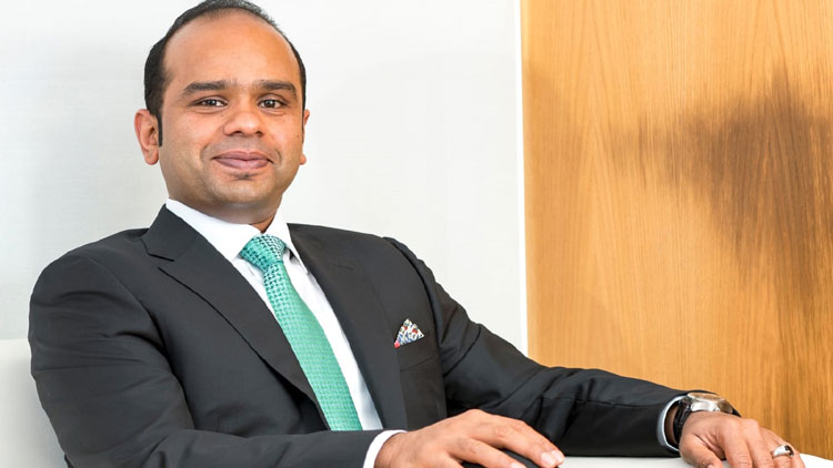 ബുദ്ധിമുട്ടുന്നവർക്ക്​ ഭക്ഷ്യകിറ്റുകൾ നൽകി ലുലു എക്​സ്​ചേഞ്ച്​