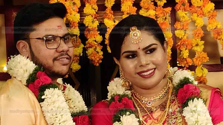 ട്രാൻസ് സമൂഹത്തിൽ വീണ്ടുമൊരു വിവാഹത്തിന് വേദിയായി കേരളം