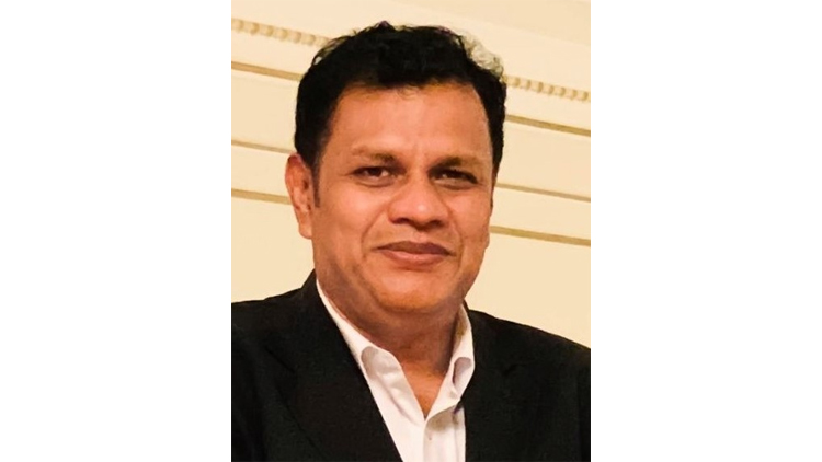 നാട്ടിലേക്ക് വിമാനം ചിറക് വിടർത്തുമ്പോൾ ചൂഷണമരുതേ...