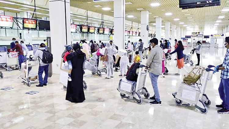 വ​ന്ദേ​ഭാ​ര​ത്​: 177 പേ​ർ തി​രു​വ​ന​ന്ത​പു​ര​ത്തെ​ത്തി