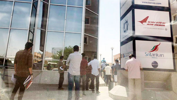 റി​യാ​ദി​ൽ​നി​ന്ന്​ കോ​ഴി​ക്കോ​​ട്, ക​ണ്ണൂ​ർ  സ​ർ​വി​സു​ക​ൾ നാ​ളെ​യും മ​റ്റെ​ന്നാ​ളും