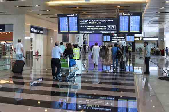 ആറ് മാസത്തിൽ കൂടുതൽ വിദേശത്ത്  തങ്ങിയവർക്ക്​ ഒമാനിൽ പ്രവേശിക്കാം