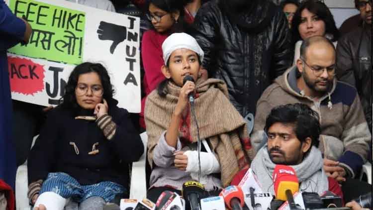 ജെ.എൻ.യുവിൽ അക്രമം നടത്തിയത് ഐഷി ഘോഷും വിദ്യാർഥികളുമെന്ന് പൊലീസ്