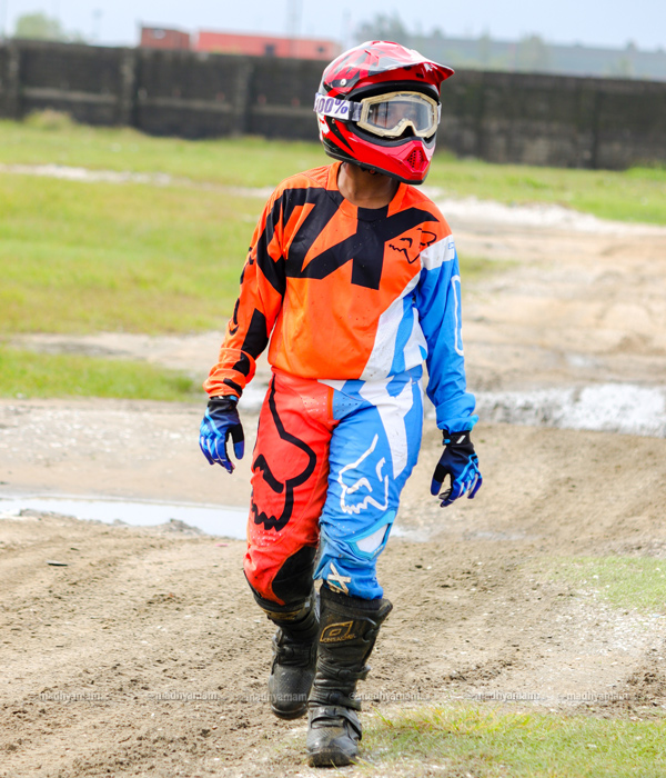 aishwarya10 aishwarya10