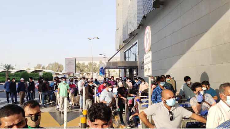 അ​ക്​​ബ​ർ ട്രാ​വ​ൽ​സി​െൻറ അ​ഞ്ചു​​ ചാ​ർ​േ​ട്ട​ഡ്​ വി​മാ​ന​ങ്ങ​ൾ യാ​ത്ര​യാ​യി