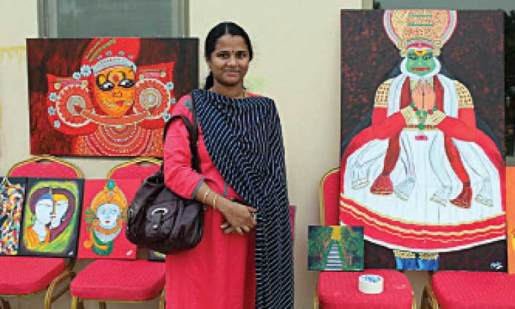 വിരസതക്ക്​ ചാരുത പകർന്ന്​ അഖിലയുടെ ചിത്രങ്ങൾ