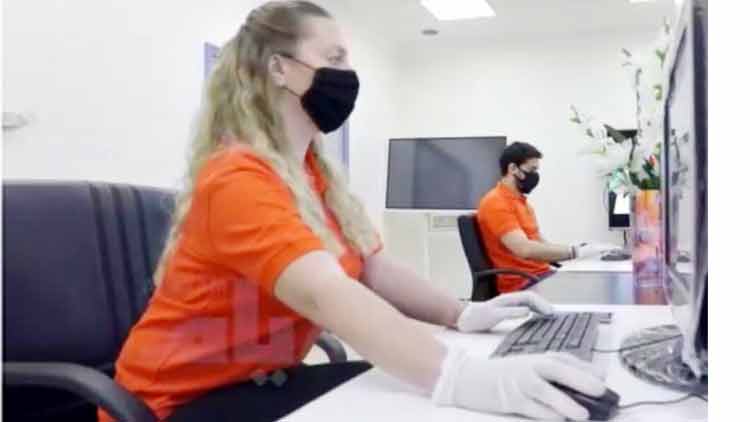 അ​ൽ ഹ​വാ​ജ്​  ഇൗ​ദ്​ ഹോ​ട്​​ലൈ​ൻ  ഷോ​പ്പി​ങ്​ ബ​സാ​ർ 16 വ​രെ