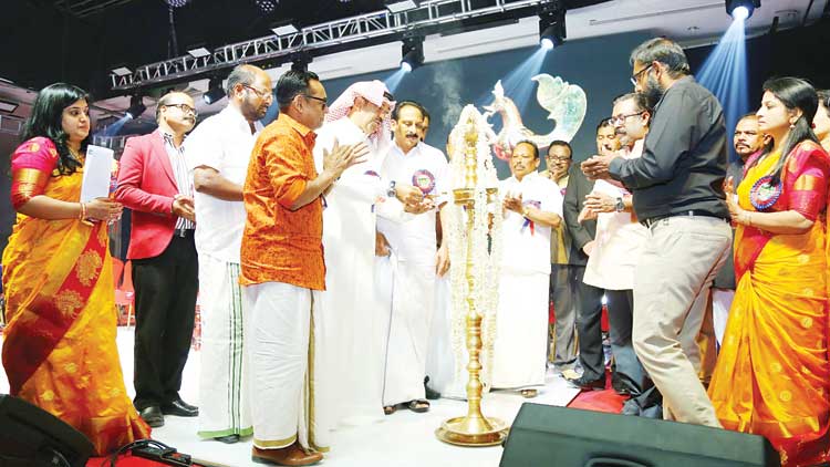 ആ​ല​പ്പു​ഴ ജി​ല്ല പ്ര​വാ​സി അ​സോ​സി​യേ​ഷ​ന്‍  ‘കി​ഴ​ക്കി​െൻറ വെ​നീ​സ് ഉ​ത്സ​വ്’