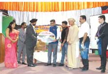 സം​ഗീ​ത ആ​ൽ​ബം പ്ര​കാ​ശ​നം ചെ​യ്തു