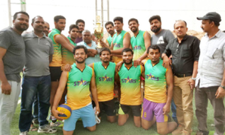 അലിവ് വോളിബാൾ - വടംവലി മേള:  സ്​റ്റാർ റിയാദും അലിവും ജേതാക്കൾ