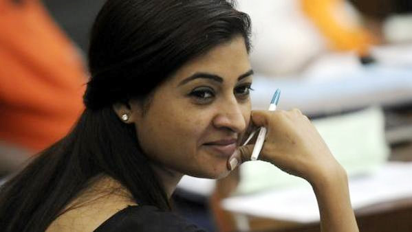 അൽക ലാംബ ആം ആദ്​മി പാർട്ടി വിട്ടു