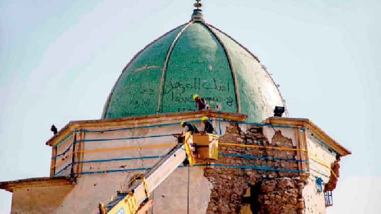 ഇ​റാ​ഖി​ലെ അ​ൽ​നൂ​രി വ​ലി​യ പ​ള്ളി​യും  അ​ൽ​ഹ​ദ്ബ മി​നാ​ര​വും പു​ന​ർ​നി​ർ​മി​ക്കു​ന്നു