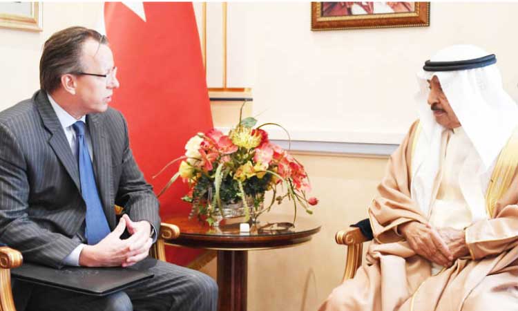 അ​മേ​രി​ക്ക​ന്‍ അം​ബാ​സ​ഡ​റെ പ്ര​ധാ​ന​മ​ന്ത്രി സ്വീ​ക​രി​ച്ചു