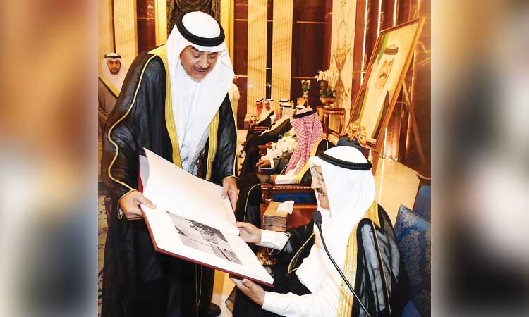 മേ​ഖ​ല ക​ട​ന്നു​പോ​വു​ന്ന​ത്​ ഗു​രു​ത​ര സാ​ഹ​ച​ര്യ​ത്തി​ലൂ​ടെ –കു​വൈ​ത്ത്​ അ​മീ​ർ