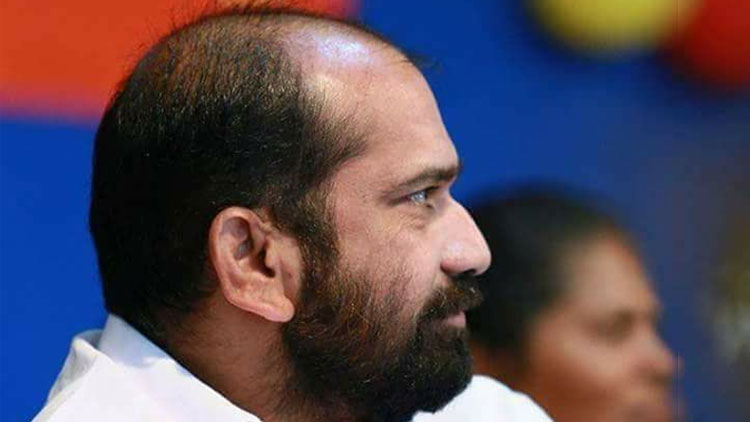 പൂച്ചയുടെ തലയറുത്തുവെച്ചു; അനിൽ അക്കരയുടെ വീട്ടിലും ബ്ലാക്ക്​മാൻ​​ ?